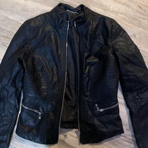 Cute LA Coalition black leather jacket